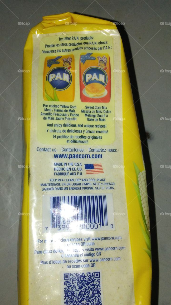 "Harina P.A.N" flour pre-cooked corn. Invention of Venezuela for the world. Side of the package.