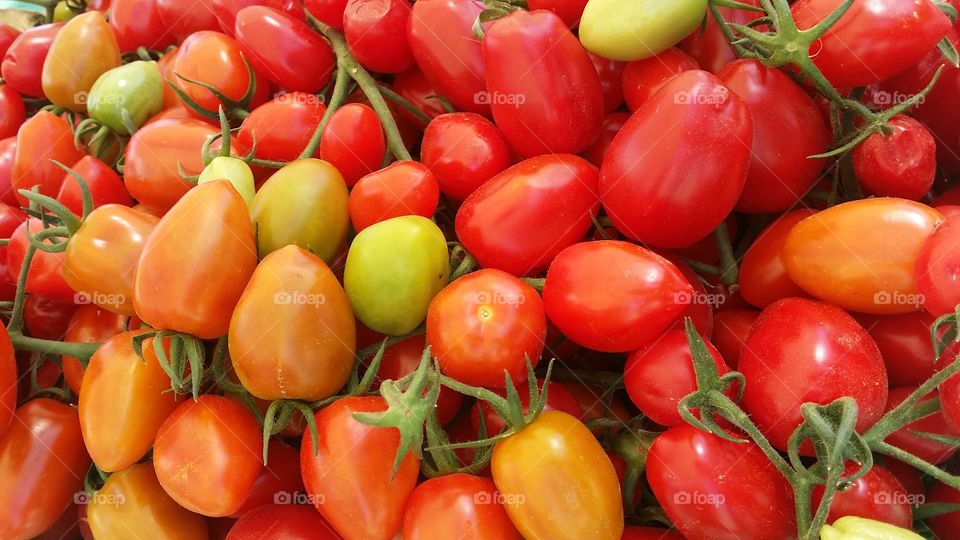 fresh tomatoes at market