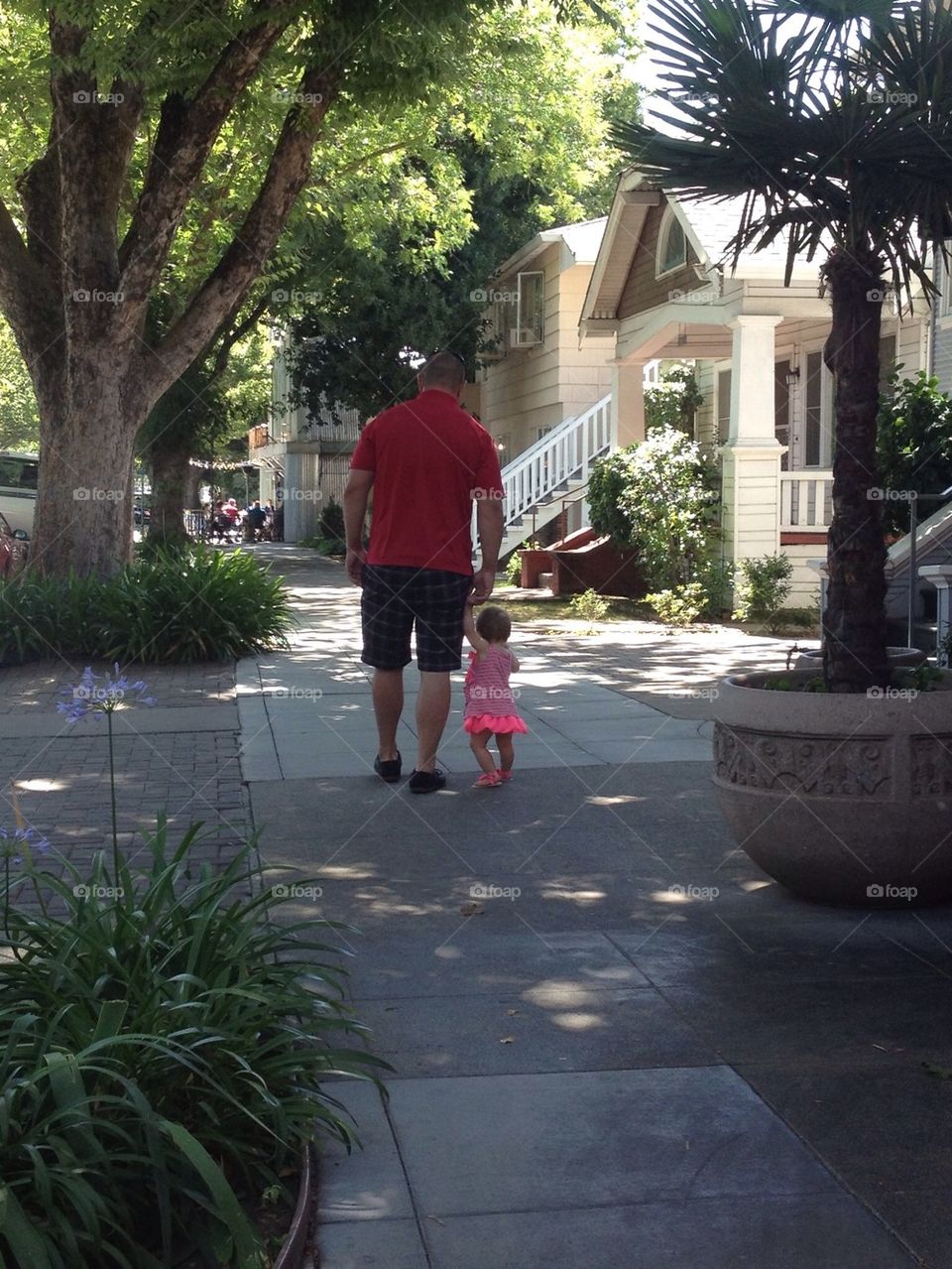 summer walk daughter father by logailschmitt