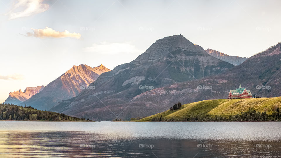 The view of the Prince of Whales Hotel in Waterton, Alberta, Canada. 