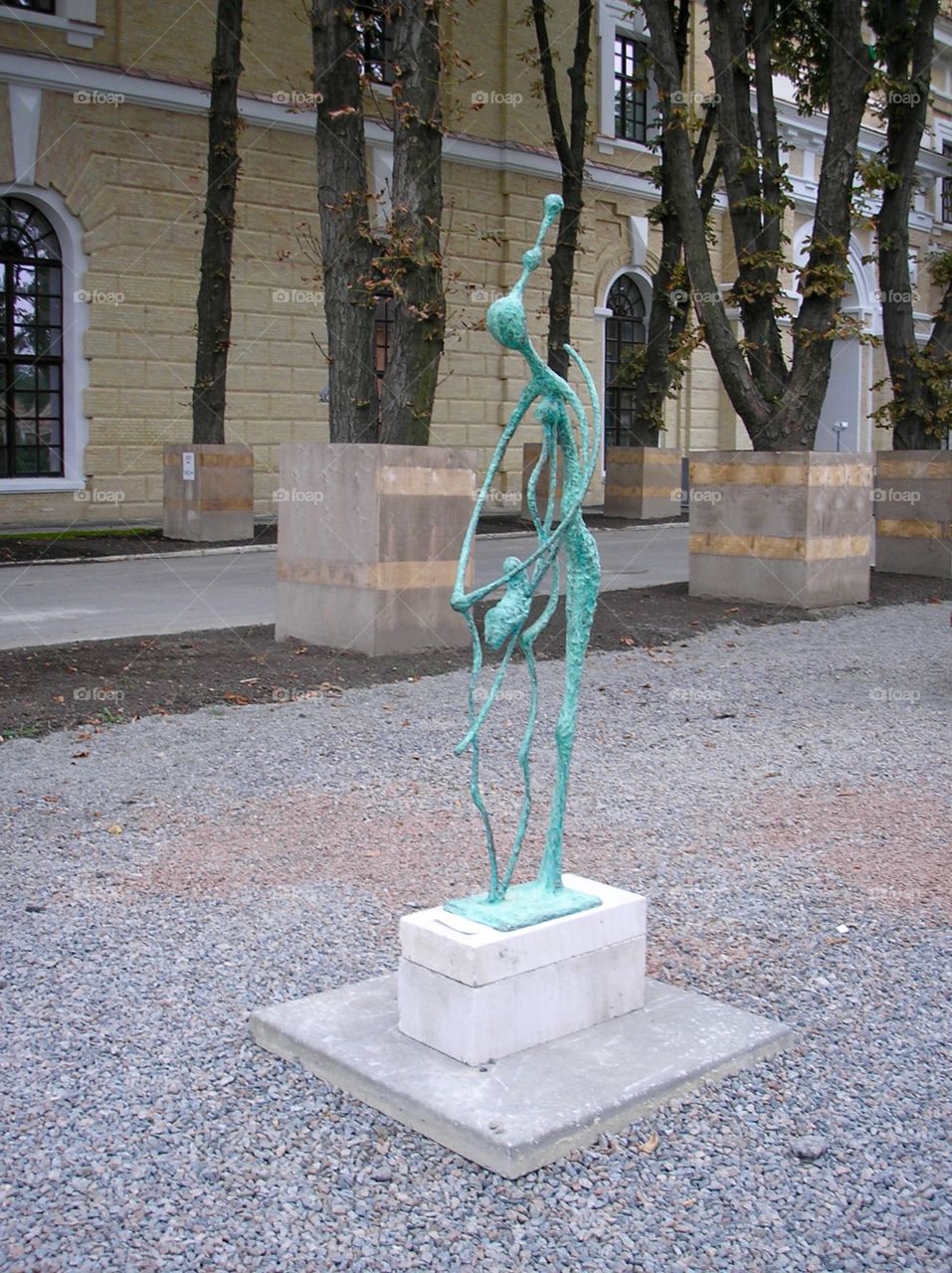 A modern sculpture on the yard of a Museum