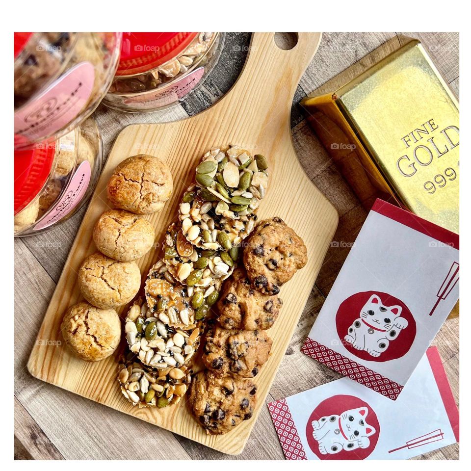 Chinese New Year homemade cookies in florentine , peanut cookies and chocolate chips cookies