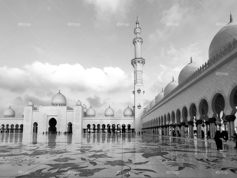 Incredible Abu Dhabi White Mosque