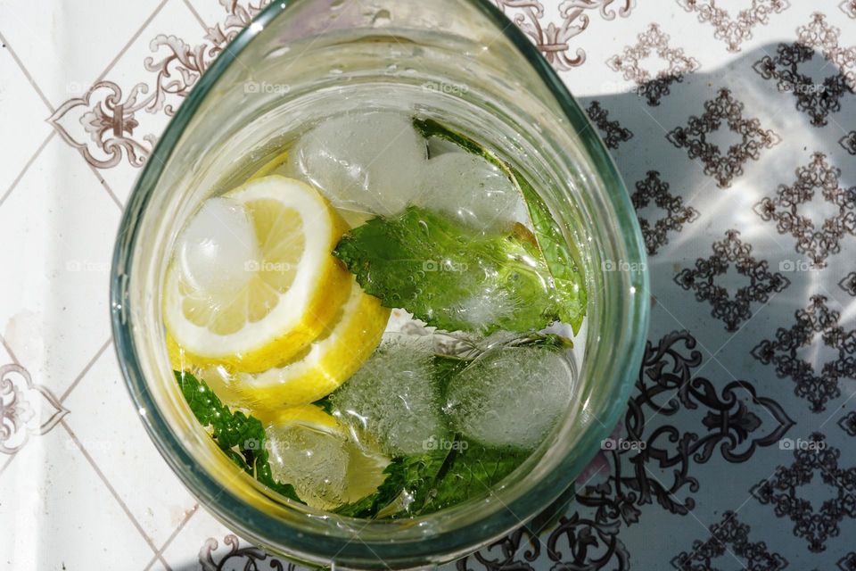 Lemonade with lemon and fresh mint