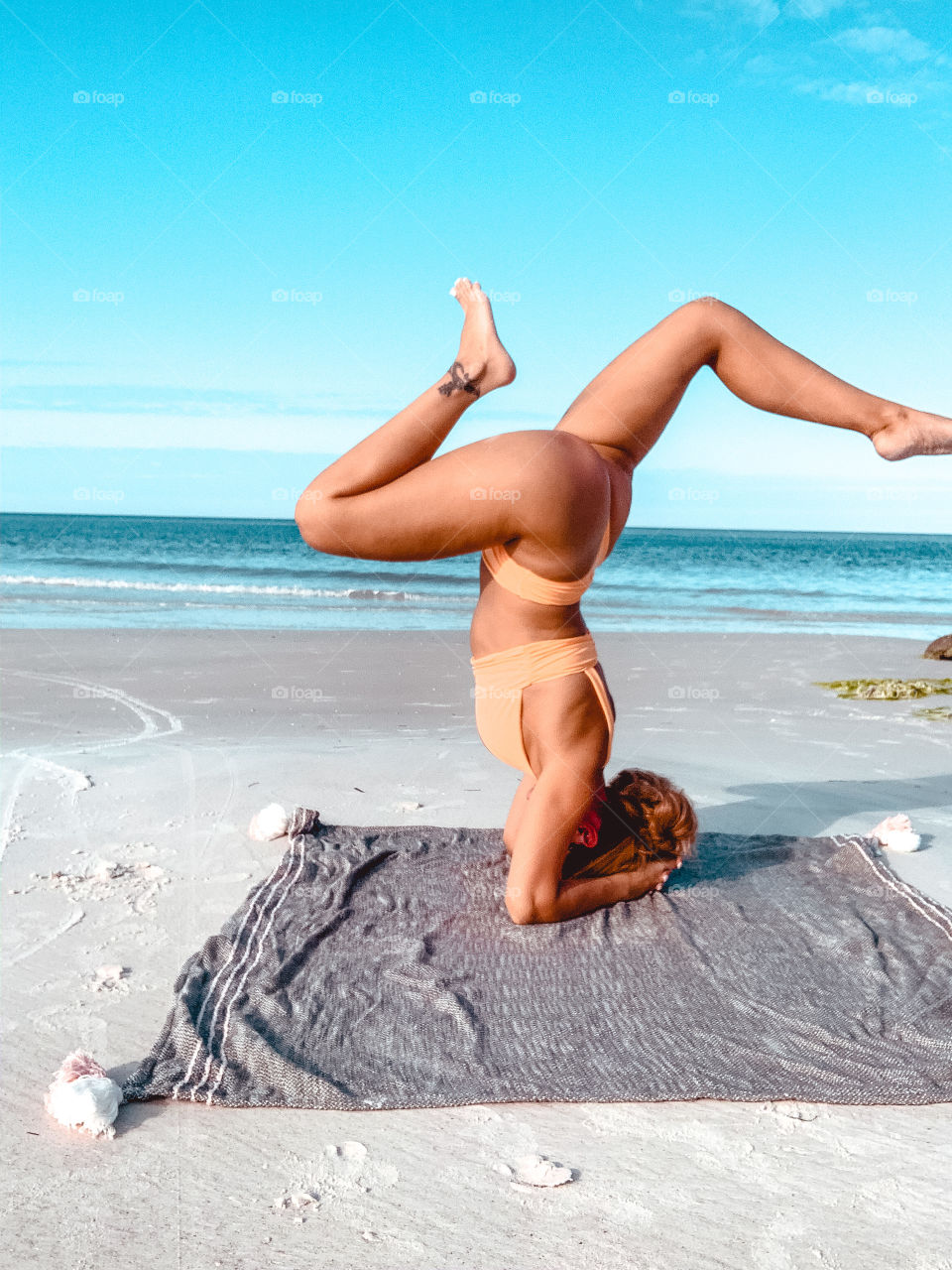 Yoga at the beach 