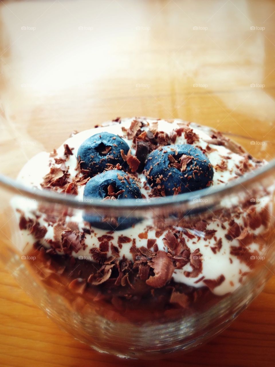 Chocolate mousse with blueberries