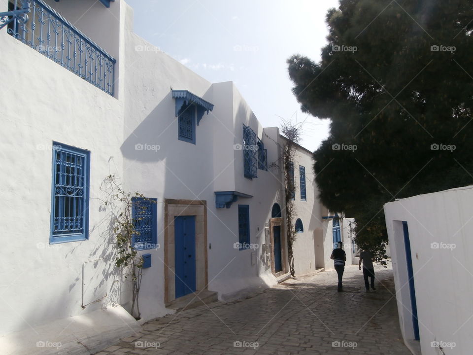 Una calle en Sidi Bou Said, lugar turístico