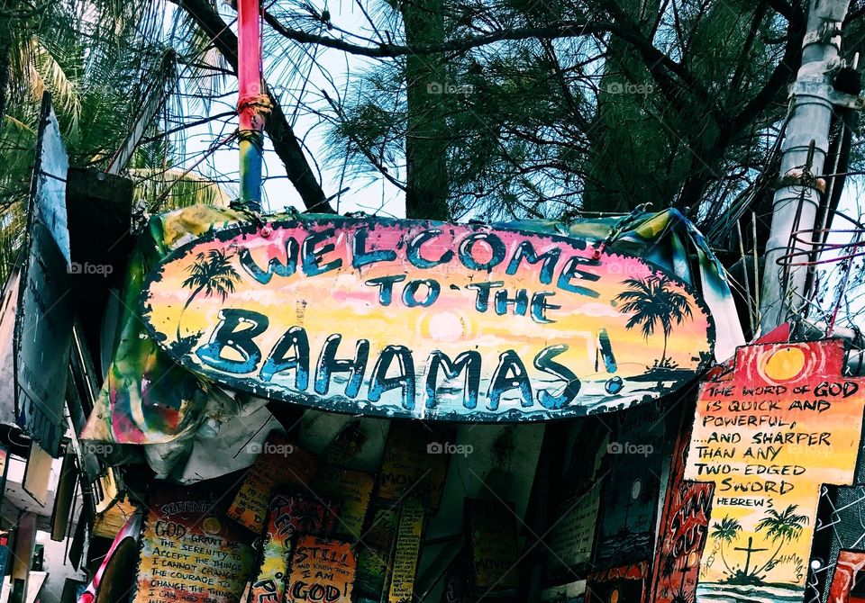 Welcome to Bahamas sign