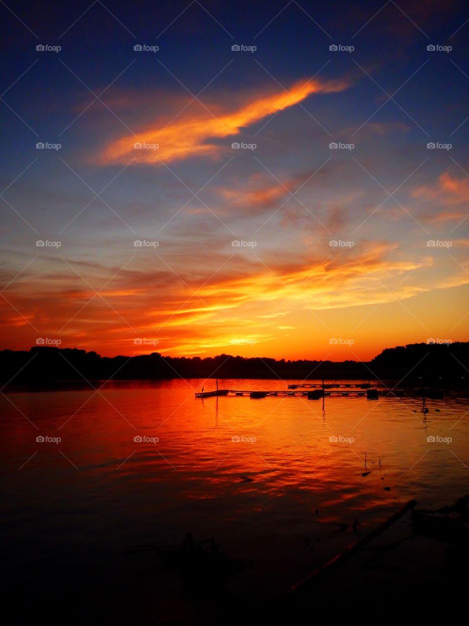 Sundown in Indiana on the lake 