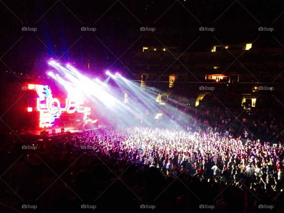 Concert in the Staples Center, Los Angeles