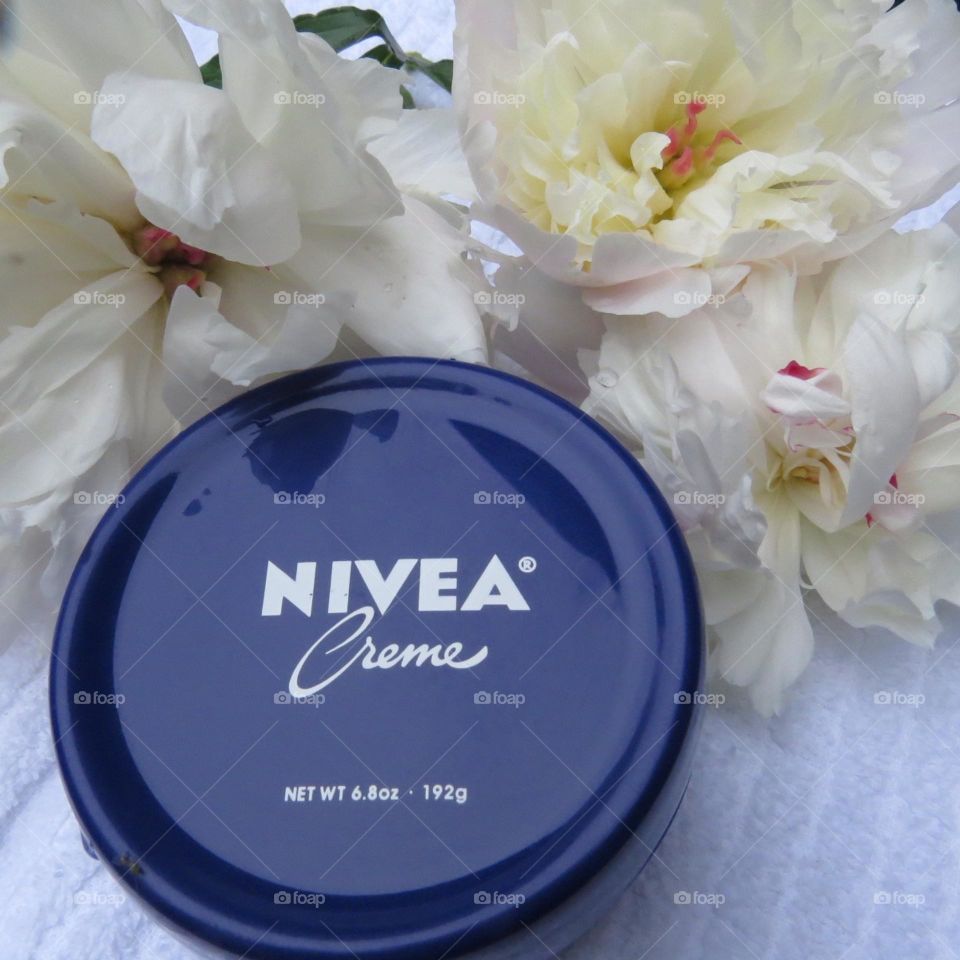 Nivea Crème with Peonies 