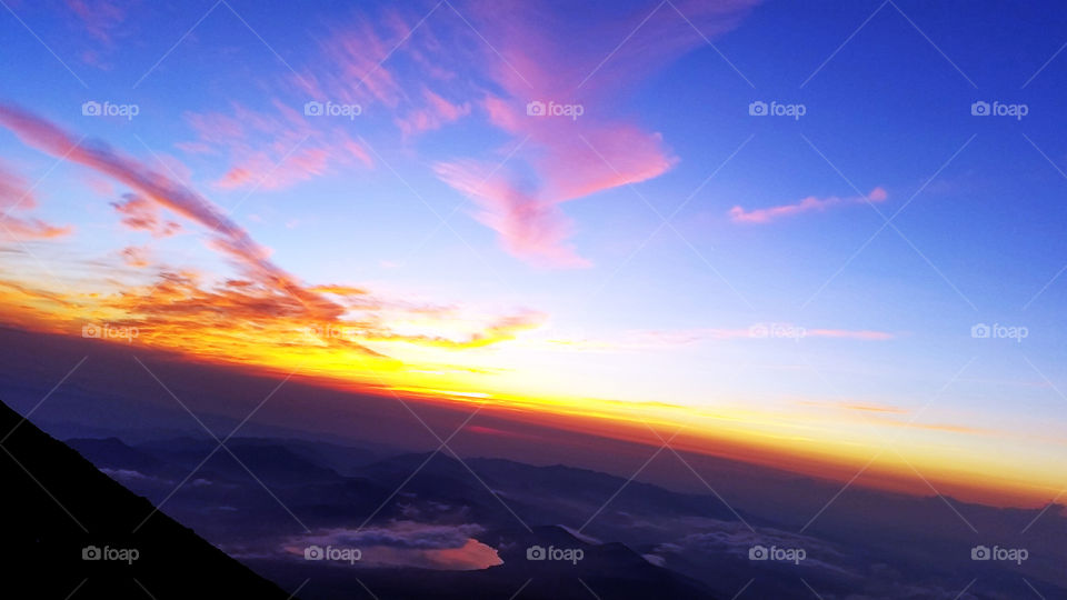 Sun rising, view above MT Fijisan. So impressive with wide sky line and lively color that make people feels full of inspiration.
