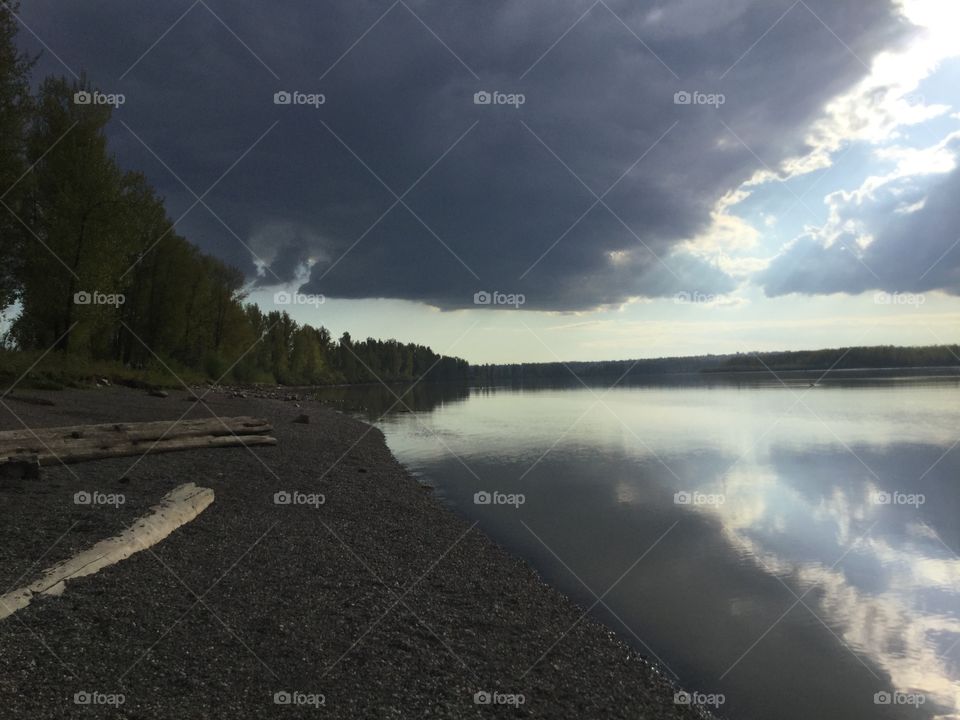 The shore along the Fraser River 