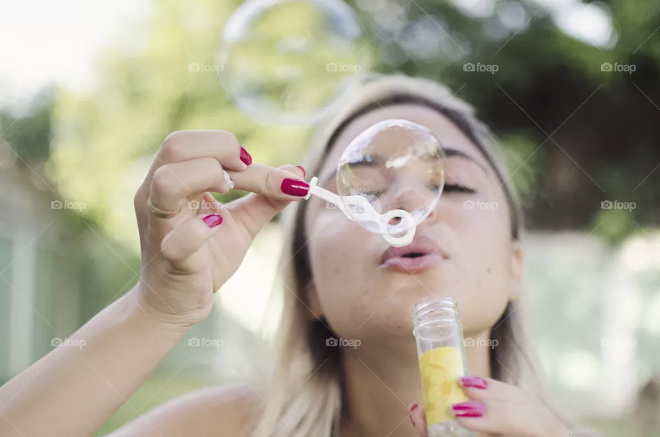 Bubble wand