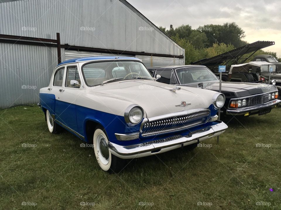 Car GAZ 21 Volga