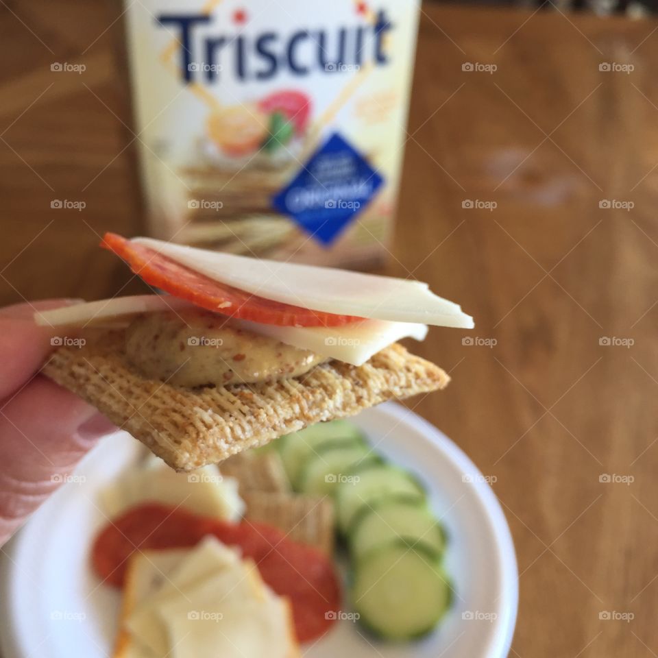 A perfect midday snack! A burst of flavors in your mouth. High energy all day!