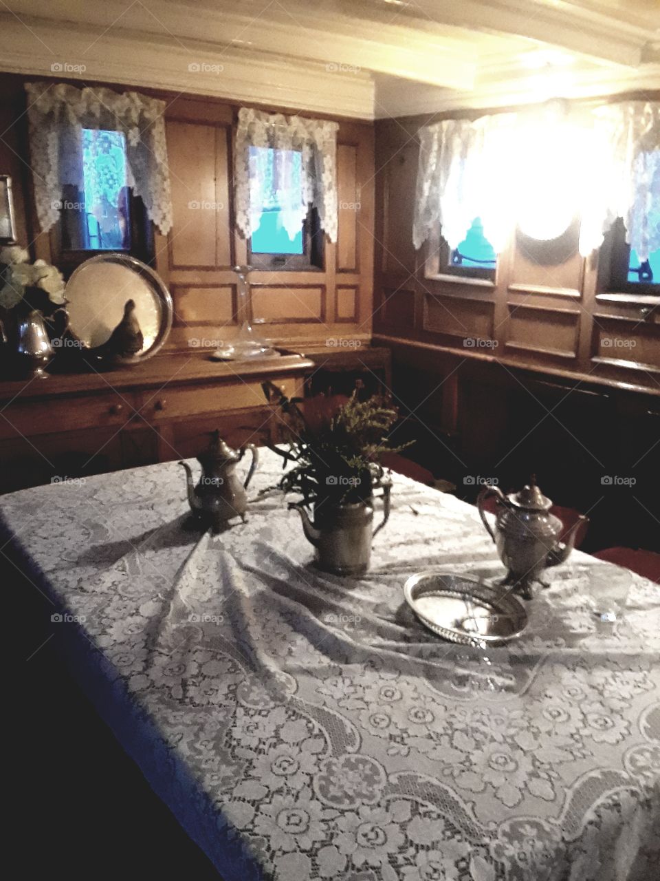 old Victorian ship parlor or dinner area