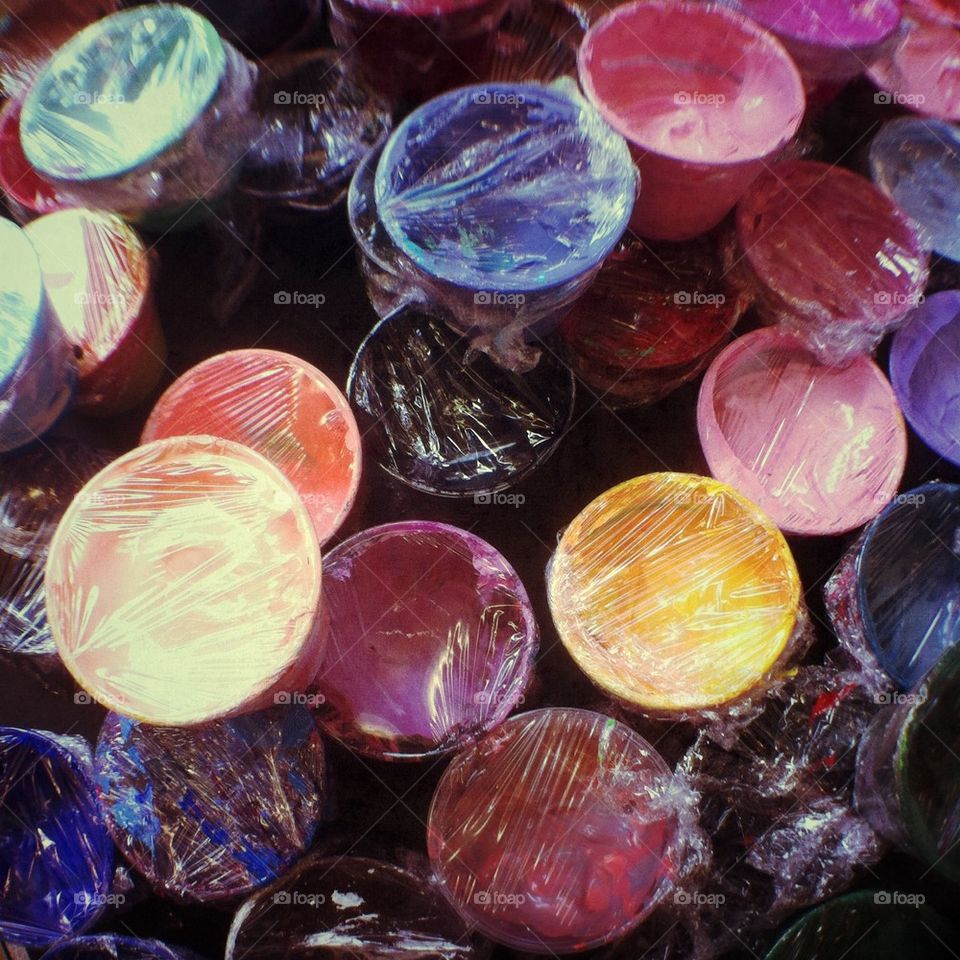 Mixed paint sample pots