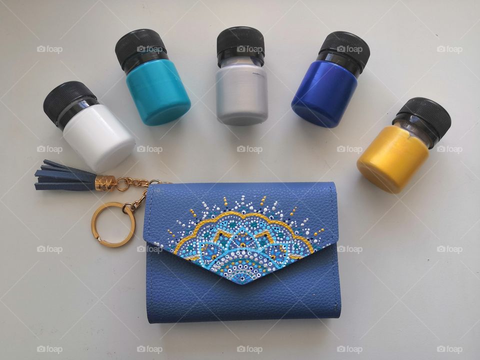 Creative hand made coloring of wallet