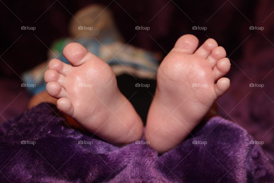 Tiny toes 