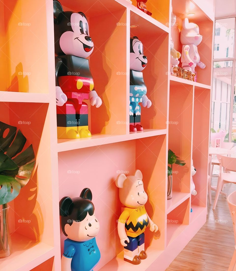 bear toy Screen is a familiar cartoon image