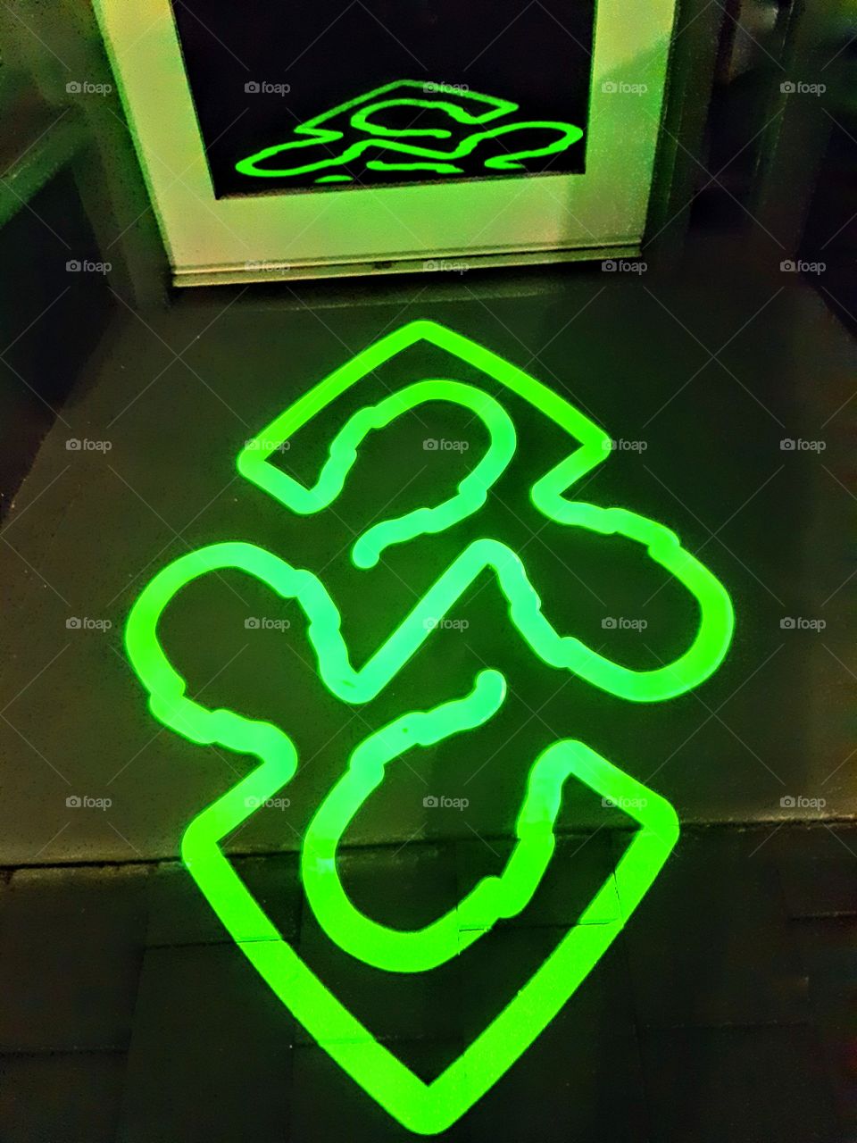 neon light pattern !