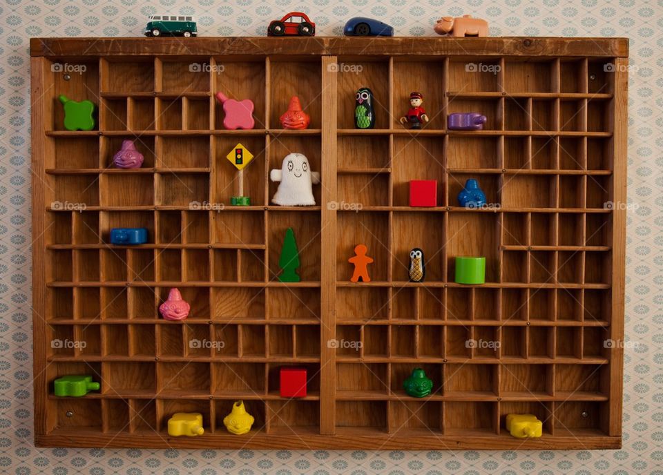 Toy shelf