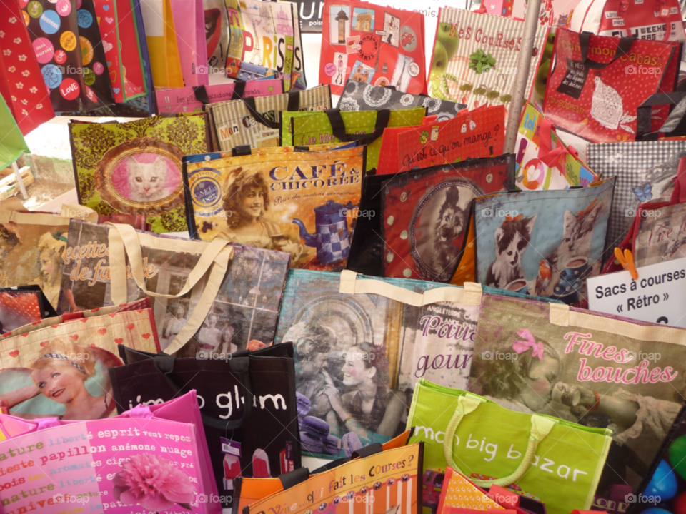 woman color colourful present by nivoa