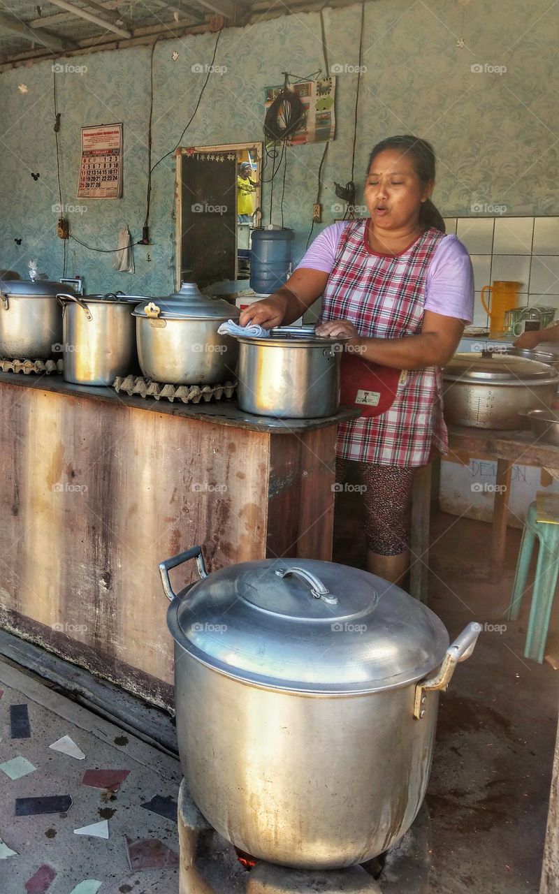 best restaurant for food are the ones made by moms