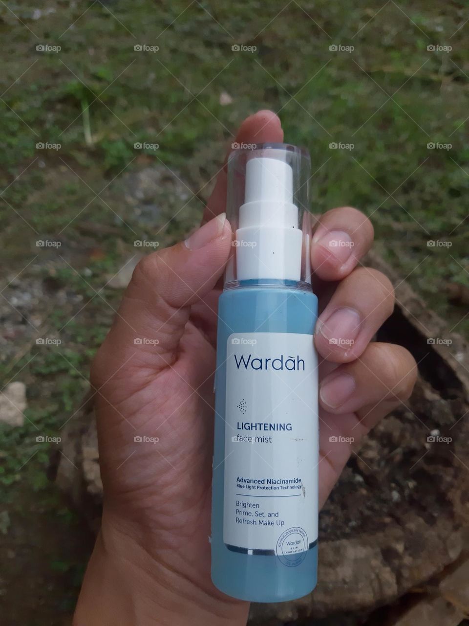 Beauty product for lightening face mist