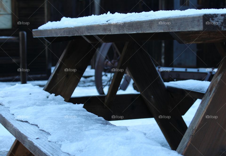 icy seat bench