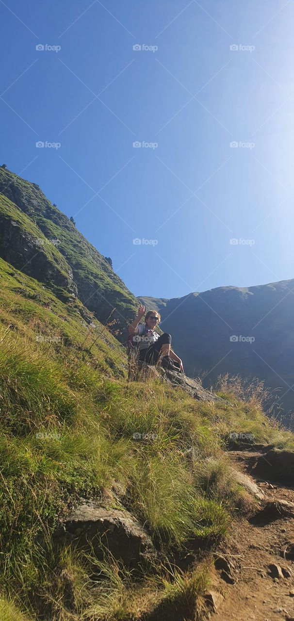 Climbing to Moldoveanu peak