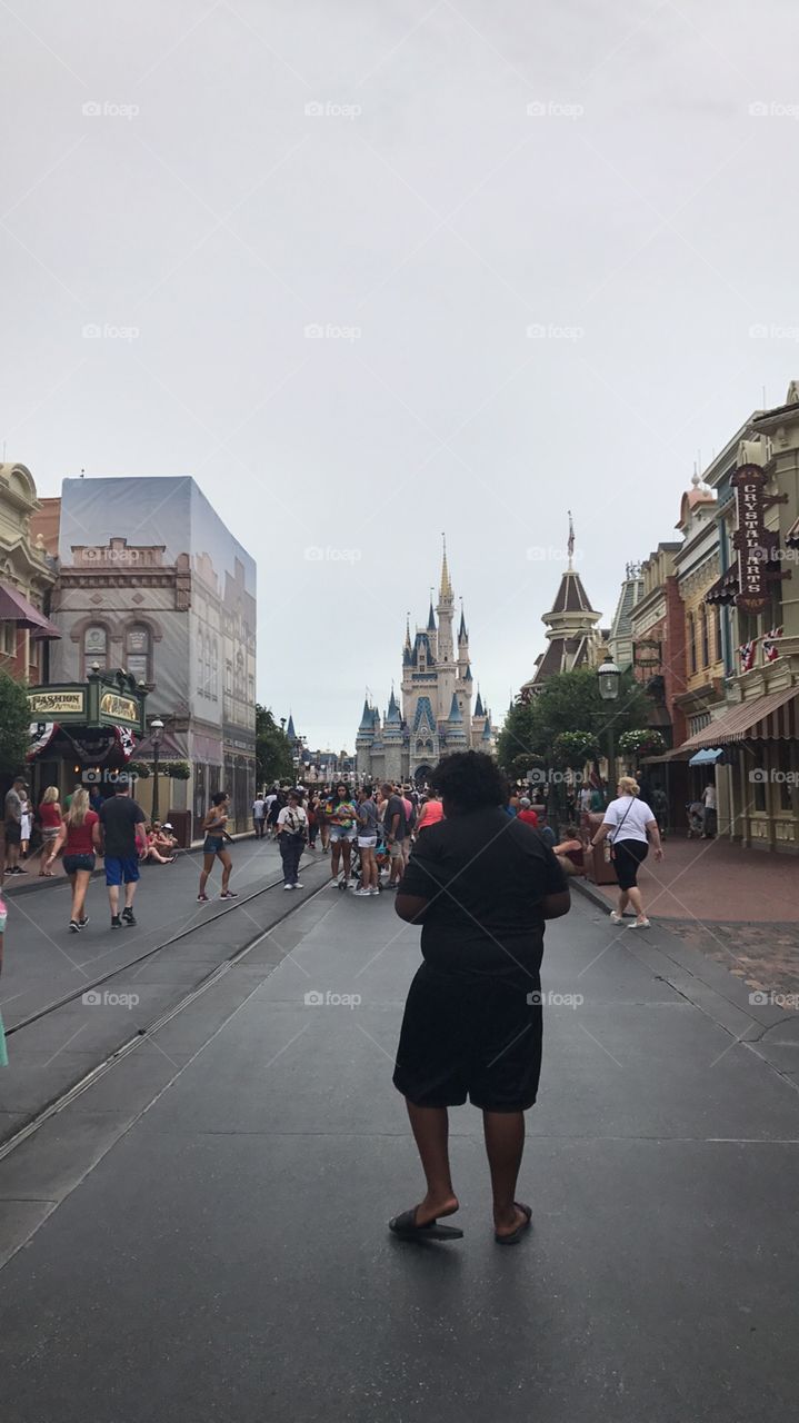 .odnalrO ni detacol tneduts FCU nA  .asleS yb kcilC Follow me @Selsa.Notes, @Selsa.Clicks, or @Selsa.Quotes.  Walt Disney Worlds Hollywood Studios, EPCOT, and Magic Kingdom.  Aug2017 is the last month for HWS Movie Ride. I have lived in Orlando, Florida for many decades.  It is the greatest place on earth for family fun.  There is always something new to discover here. 