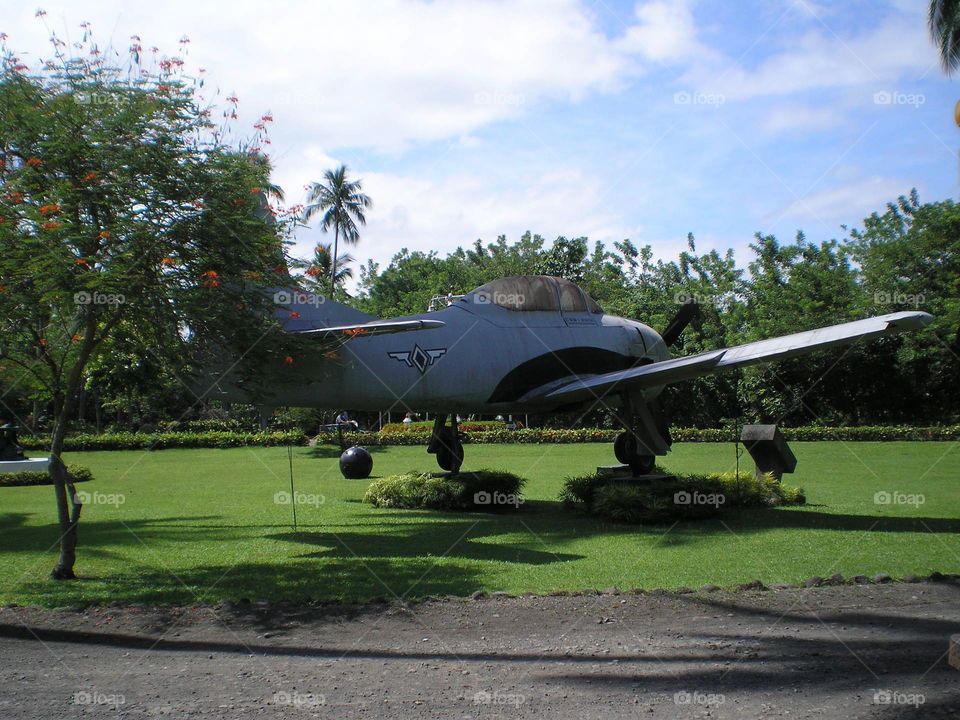 fighter plane at Villa Escudero . military museum at Villa Escudero 