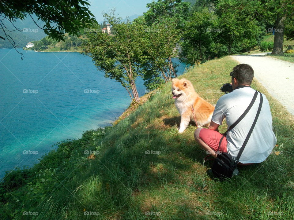 in posa per il fotografo