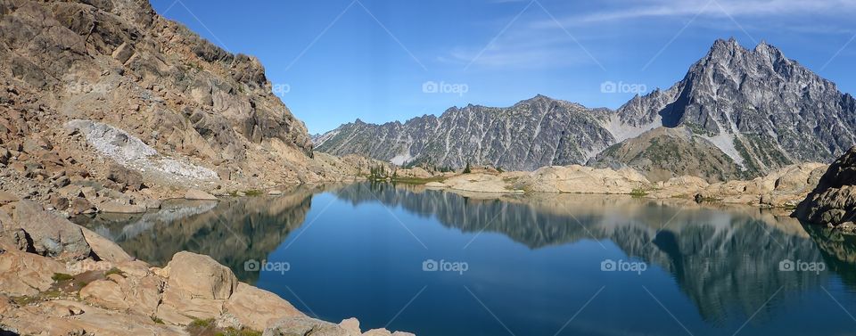 Mt Stuart. Mt Stuart and Lake Ingalls