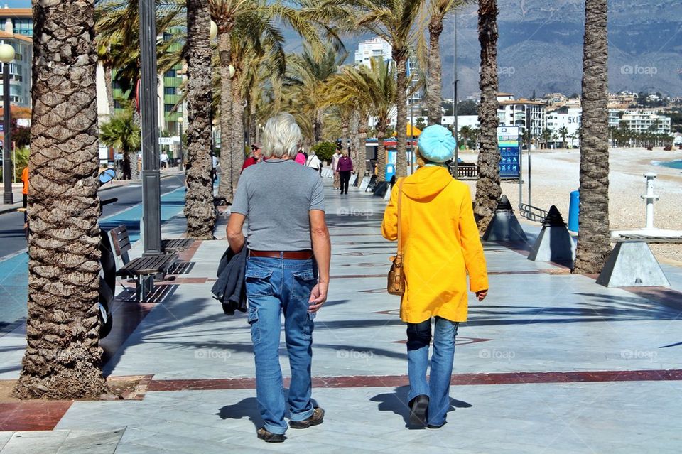 Couple promenade on the boardwalk