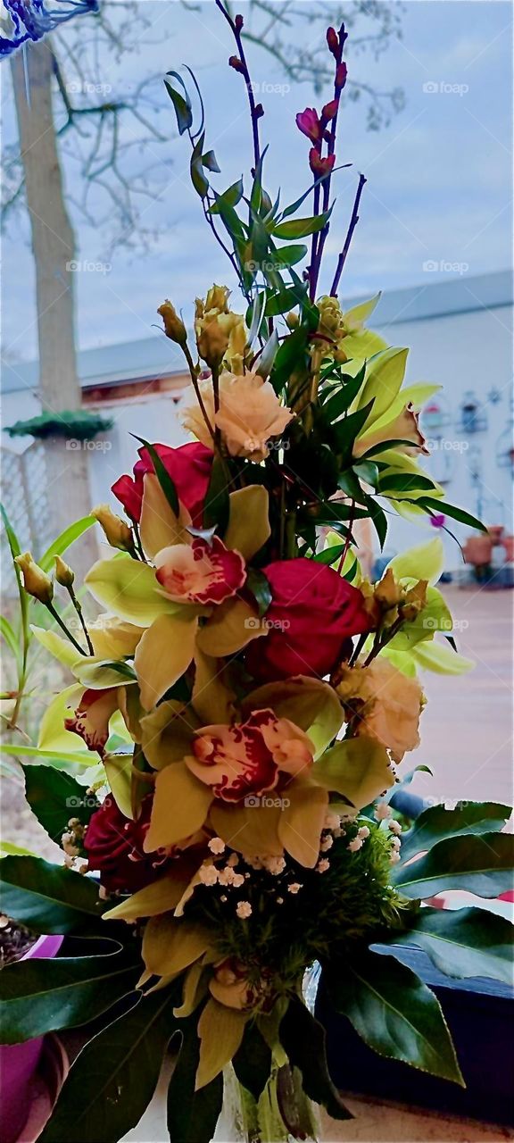 A gorgeous flower bouquet was bought on the occasion of a wedding anniversary in „Bavaria“, Germany. 2024. Hypnotic Productions