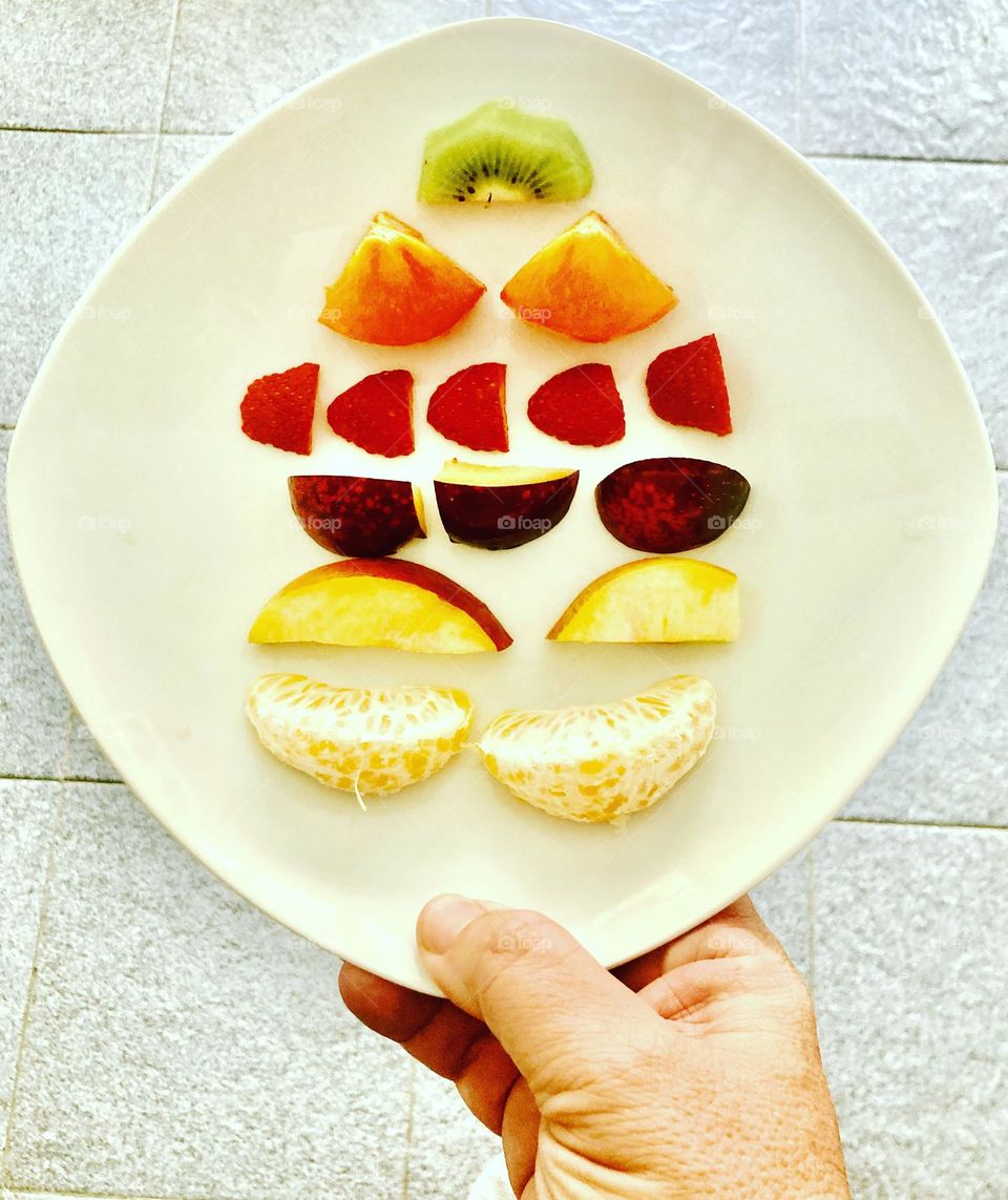 Deliciosas frutas para refrescar a tarde e trazer saúde!

Hoje temos kiwi, caqui, morango, ameixa, pêssego e mexerica.

Quem vai querer?