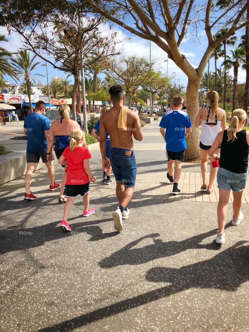 Always time for a stroll and some shopping with the gang.  Just being out in this weather is enough ,but so many great places to explore and food to eat!😋