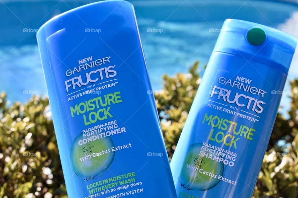 Garnier Fructis Moisture Lock Fortifying Shampoo & Conditioner 