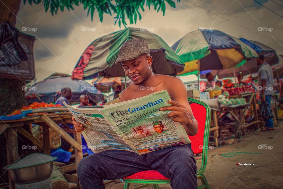 Everybody don gather around for market square 