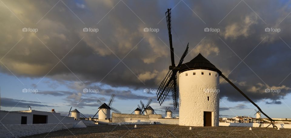 Campos de Criptana 
molinos de viento
 Criptana Fields
 windmills