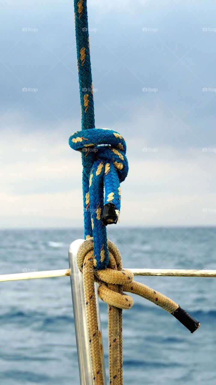 Sail boat knot. Nautical sailboat knots 