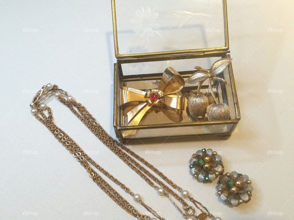 & Glass Curio, pins, earrings & Necklace