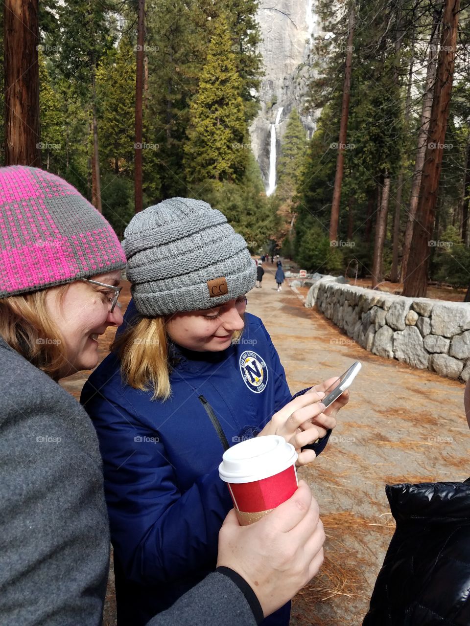 Family hike in Yosemite 4.
