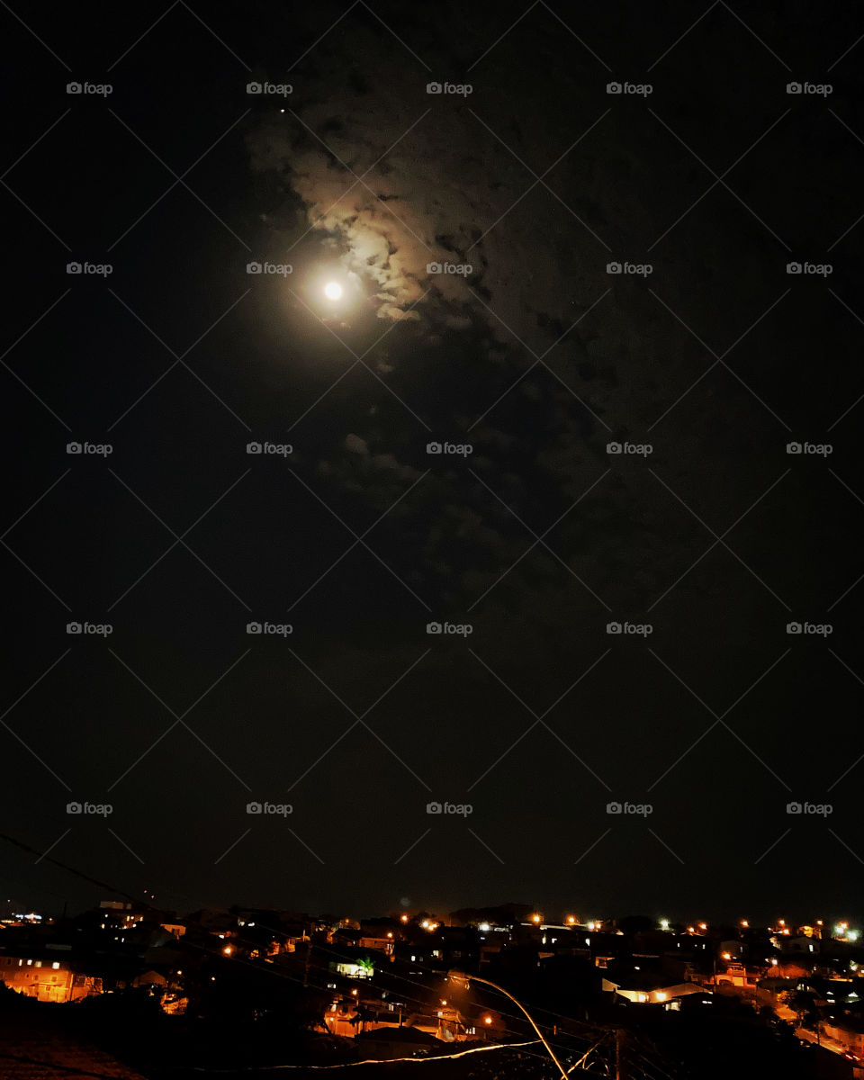 Lua Clara iluminando o sábado!
Viva a #natureza e sua beleza. 
🌝 🇧🇷
#FOTOGRAFIAéNOSSOhobby
#landscapes #noite #anoitecer #céu #moon