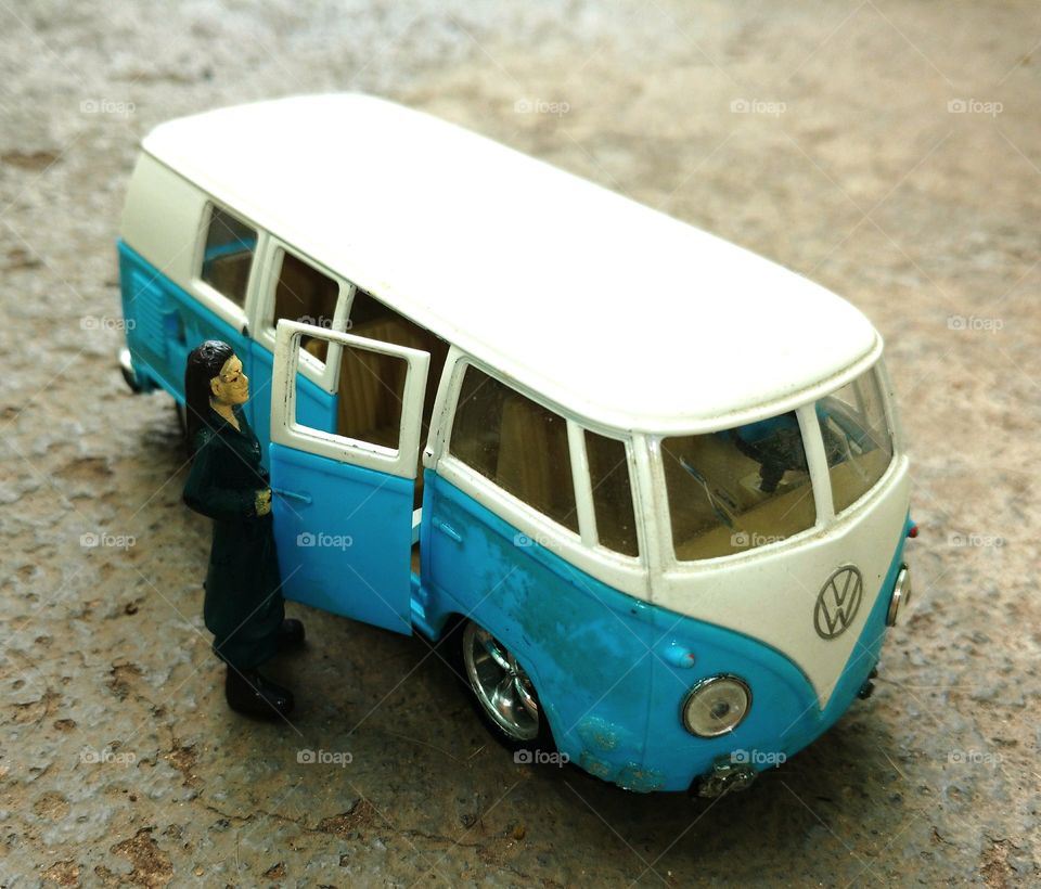 The Doll and the Kombi