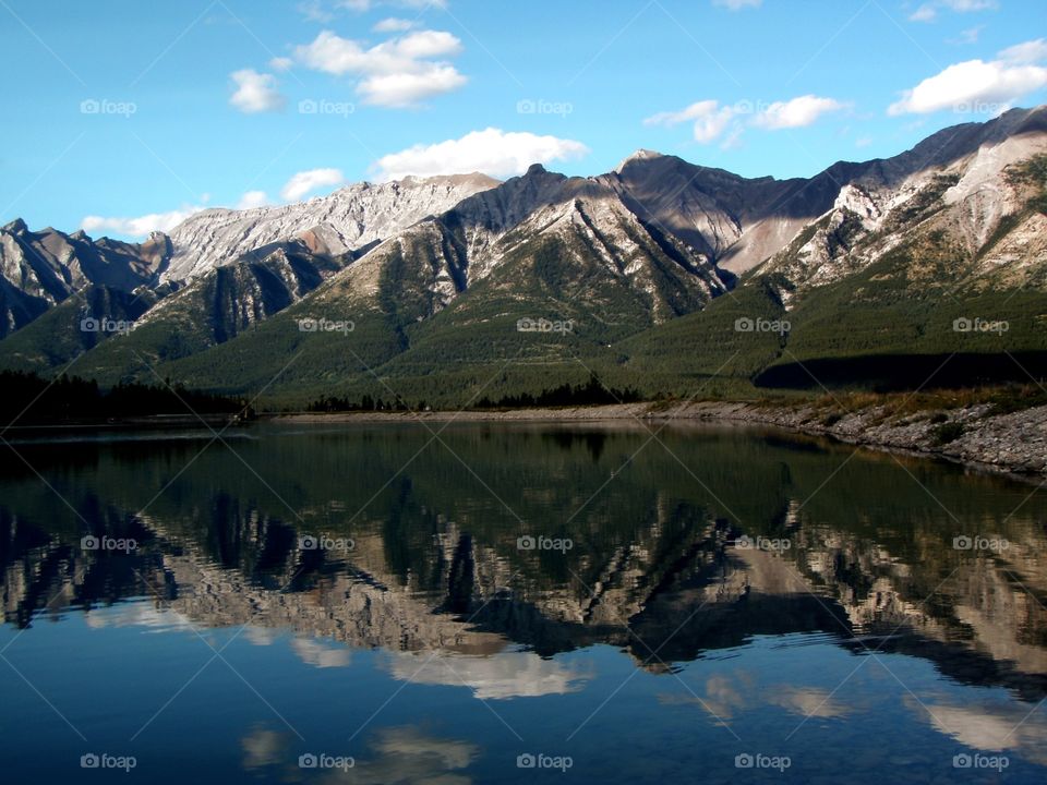 Mountain and lake landscape 
