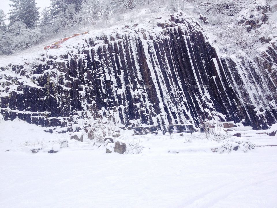 Snow Cliff 